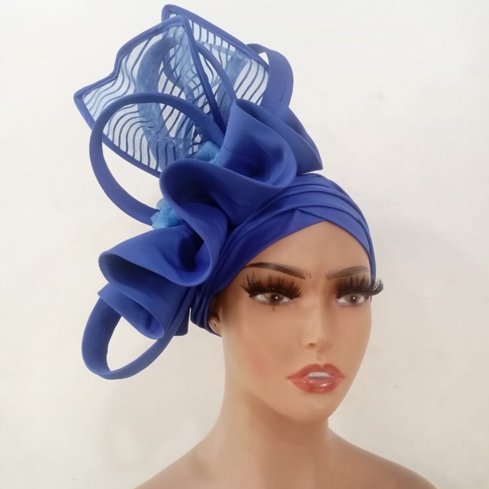 Elegant Blue Fascinator Hat

ALL REASONABLE OFFERS ACCEPTED